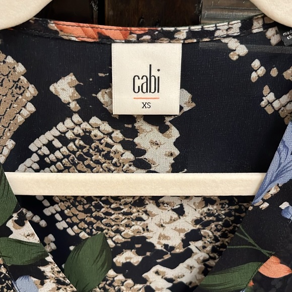 Cabi top. Sheer fabric. Puff shoulders. - Picture 2 of 7